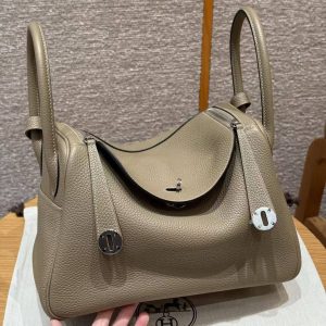 Hermes Lindy 30 CM Bag Handmade In Taurillon Clemence Leather Sliver Hardware 8Q Beige Marfa