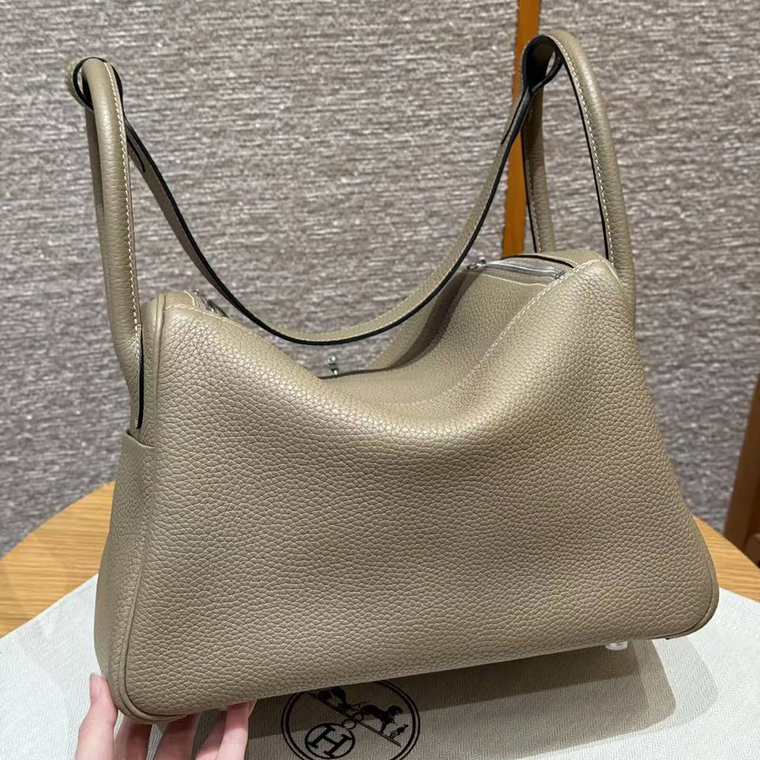 Hermes Lindy 30 CM Bag Handmade In Taurillon Clemence Leather Sliver Hardware 8Q Beige Marfa - Image 2