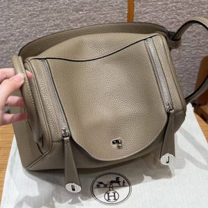 Hermes Lindy 30 CM Bag Handmade In Taurillon Clemence Leather Sliver Hardware 8Q Beige Marfa - Image 15