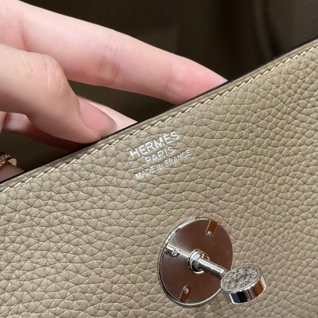 Hermes Lindy 30 CM Bag Handmade In Taurillon Clemence Leather Sliver Hardware 8Q Beige Marfa - Image 12