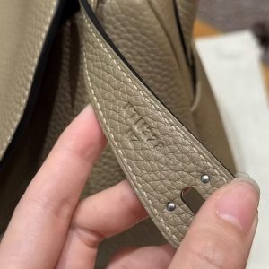 Hermes Lindy 30 CM Bag Handmade In Taurillon Clemence Leather Sliver Hardware 8Q Beige Marfa - Image 9