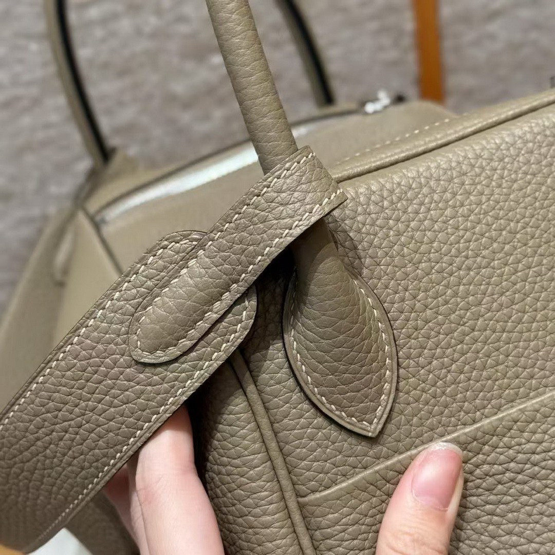 Hermes Lindy 30 CM Bag Handmade In Taurillon Clemence Leather Sliver Hardware 8Q Beige Marfa - Image 7