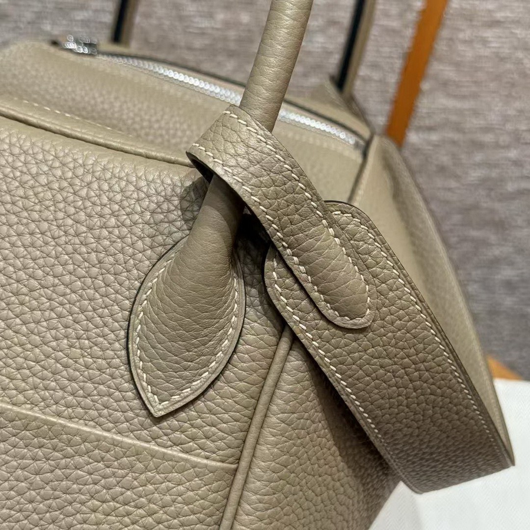 Hermes Lindy 30 CM Bag Handmade In Taurillon Clemence Leather Sliver Hardware 8Q Beige Marfa - Image 5