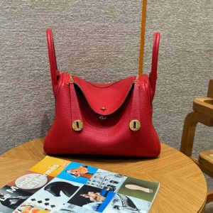 Hermes Lindy 30 CM Bag Handmade In Taurillon Clemence Leather Gold Hardware Q5 Rouge Casaque - Image 3