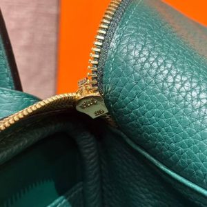 Hermes Lindy 30 CM Bag Handmade In Taurillon Clemence Leather Gold Hardware Z6 Malachite - Image 6