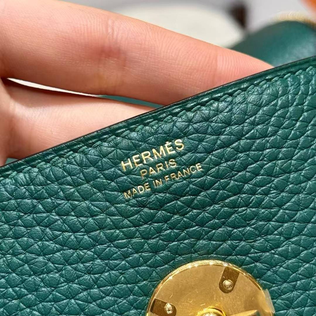 Hermes Lindy 30 CM Bag Handmade In Taurillon Clemence Leather Gold Hardware Z6 Malachite - Image 5