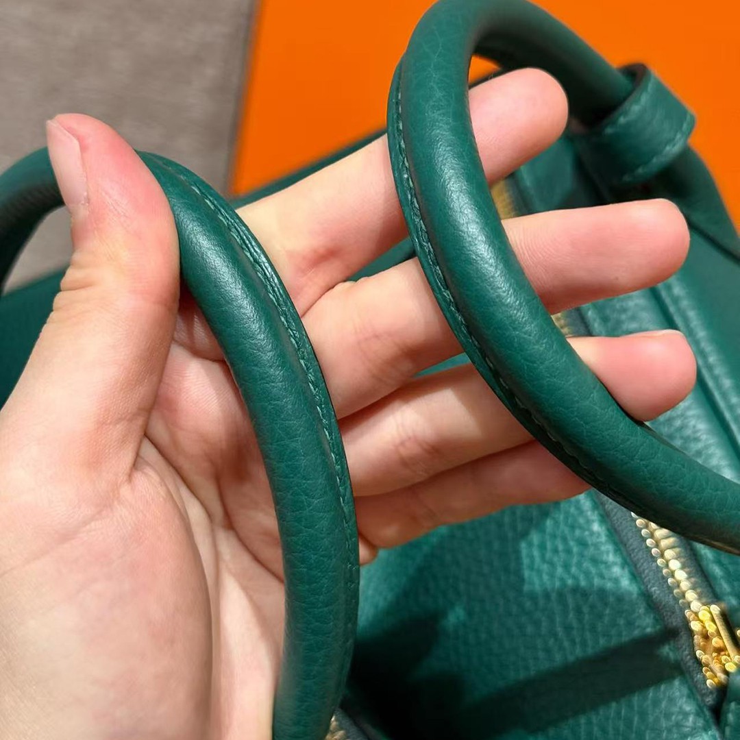 Hermes Lindy 30 CM Bag Handmade In Taurillon Clemence Leather Gold Hardware Z6 Malachite - Image 3