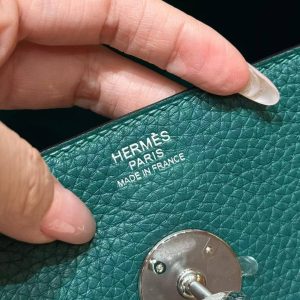 Hermes Lindy 30 CM Bag Handmade In Taurillon Clemence Leather Silver Hardware Z6 Malachite - Image 13