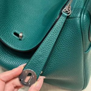 Hermes Lindy 30 CM Bag Handmade In Taurillon Clemence Leather Silver Hardware Z6 Malachite - Image 5