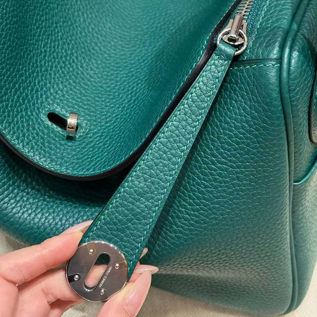 Hermes Lindy 30 CM Bag Handmade In Taurillon Clemence Leather Silver Hardware Z6 Malachite - Image 5