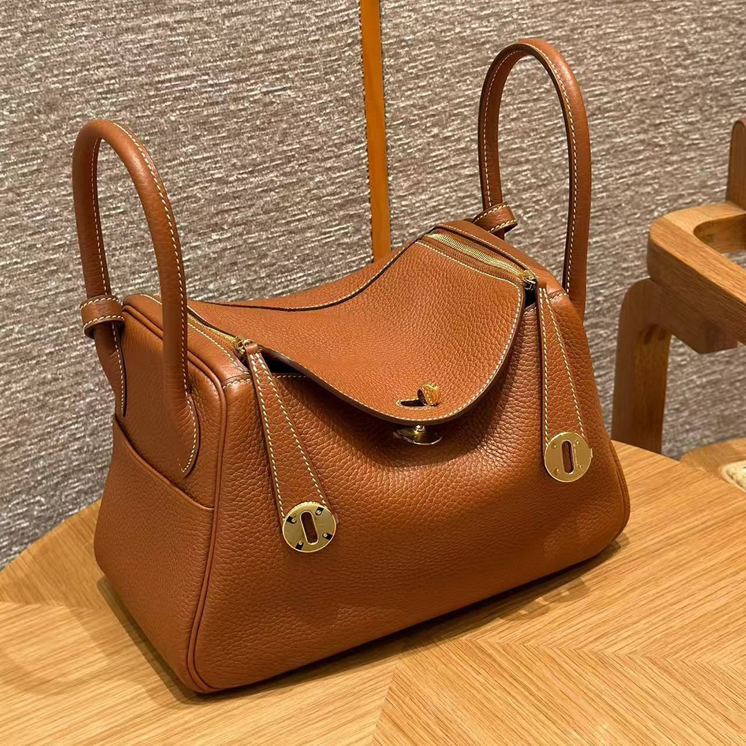 Hermes Lindy 30 CM Bag Handmade In Taurillon Clemence Leather Gold Hardware ck37 Gold - Image 7