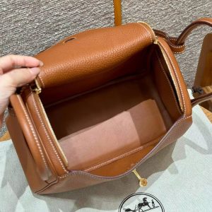 Hermes Lindy 30 CM Bag Handmade In Taurillon Clemence Leather Gold Hardware ck37 Gold - Image 6