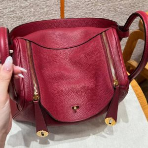 Hermes Lindy 30 CM Bag Handmade In Taurillon Clemence Leather Gold Hardware k1 Rouge Grenat - Image 12