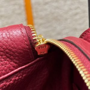 Hermes Lindy 30 CM Bag Handmade In Taurillon Clemence Leather Gold Hardware k1 Rouge Grenat - Image 10