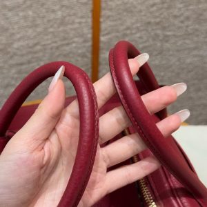 Hermes Lindy 30 CM Bag Handmade In Taurillon Clemence Leather Gold Hardware k1 Rouge Grenat - Image 3
