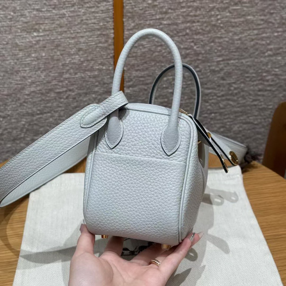 Hermes Lindy Mini 19 CM Bag Handmade In Taurillon Clemence Leather Gold Hardware 08 Blue Pale - Image 23