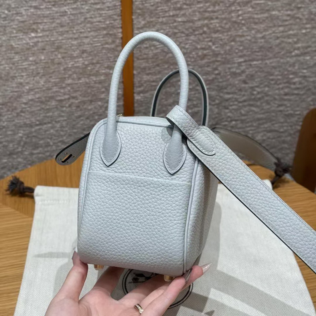 Hermes Lindy Mini 19 CM Bag Handmade In Taurillon Clemence Leather Gold Hardware 08 Blue Pale - Image 22