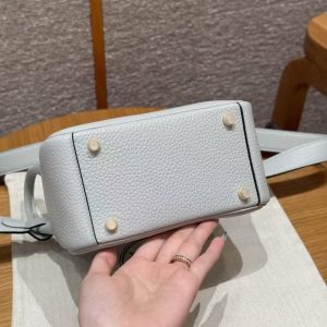 Hermes Lindy Mini 19 CM Bag Handmade In Taurillon Clemence Leather Gold Hardware 08 Blue Pale - Image 21