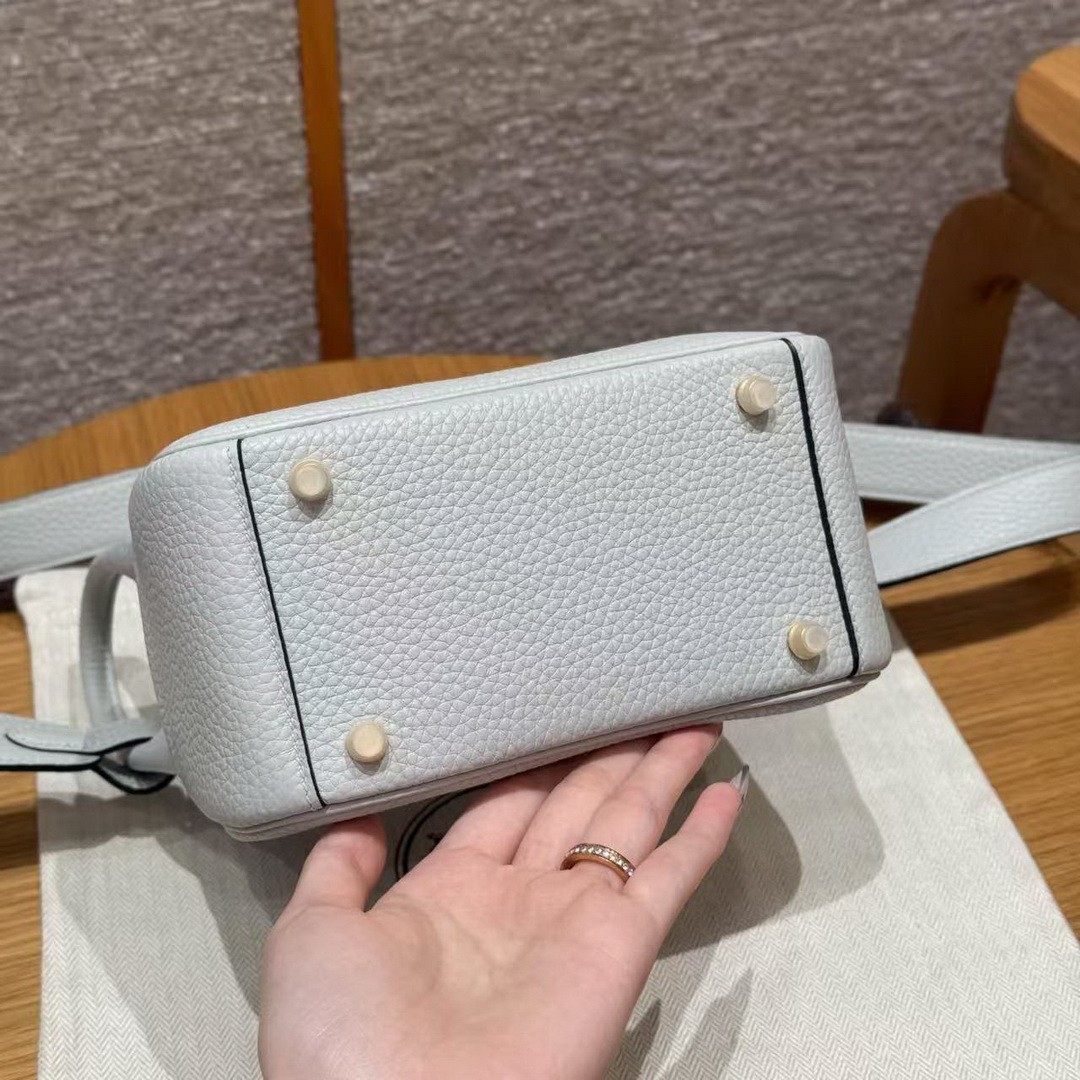Hermes Lindy Mini 19 CM Bag Handmade In Taurillon Clemence Leather Gold Hardware 08 Blue Pale - Image 21