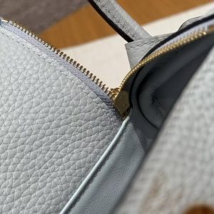 Hermes Lindy Mini 19 CM Bag Handmade In Taurillon Clemence Leather Gold Hardware 08 Blue Pale - Image 17