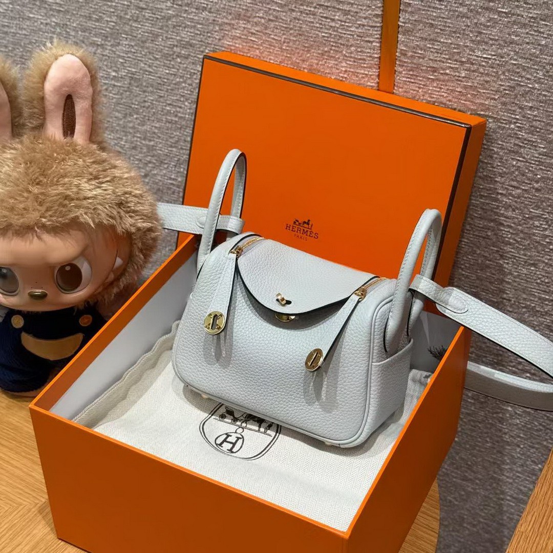 Hermes Lindy Mini 19 CM Bag Handmade In Taurillon Clemence Leather Gold Hardware 08 Blue Pale - Image 5