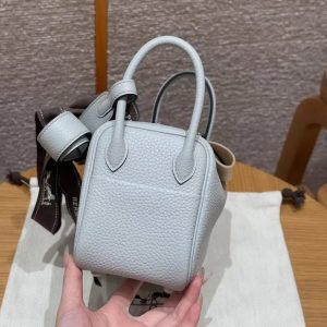 Hermes Lindy Mini 19 CM Bag Handmade In Taurillon Clemence Leather Silver Hardware 08 Blue Pale - Image 19
