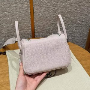 Hermes Lindy Mini 19 CM Bag Handmade In Taurillon Clemence Leather Silver Hardware 09 Mauve Pale - Image 2