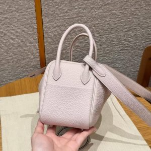 Hermes Lindy Mini 19 CM Bag Handmade In Taurillon Clemence Leather Silver Hardware 09 Mauve Pale - Image 17