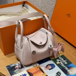 Hermes Lindy Mini 19 CM Bag Handmade In Taurillon Clemence Leather Silver Hardware 09 Mauve Pale - Image 5
