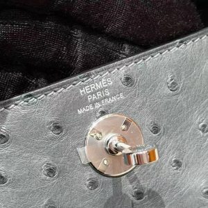 Hermes Lindy Mini 19 CM Bag Handmade In KK Ostrich Leather from South Africa Silver Hardware 0L Gris Meyer - Image 14
