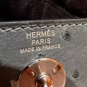 Hermes Lindy Mini 19 CM Bag Handmade In KK Ostrich Leather from South Africa Silver Hardware 0L Gris Meyer - Image 13