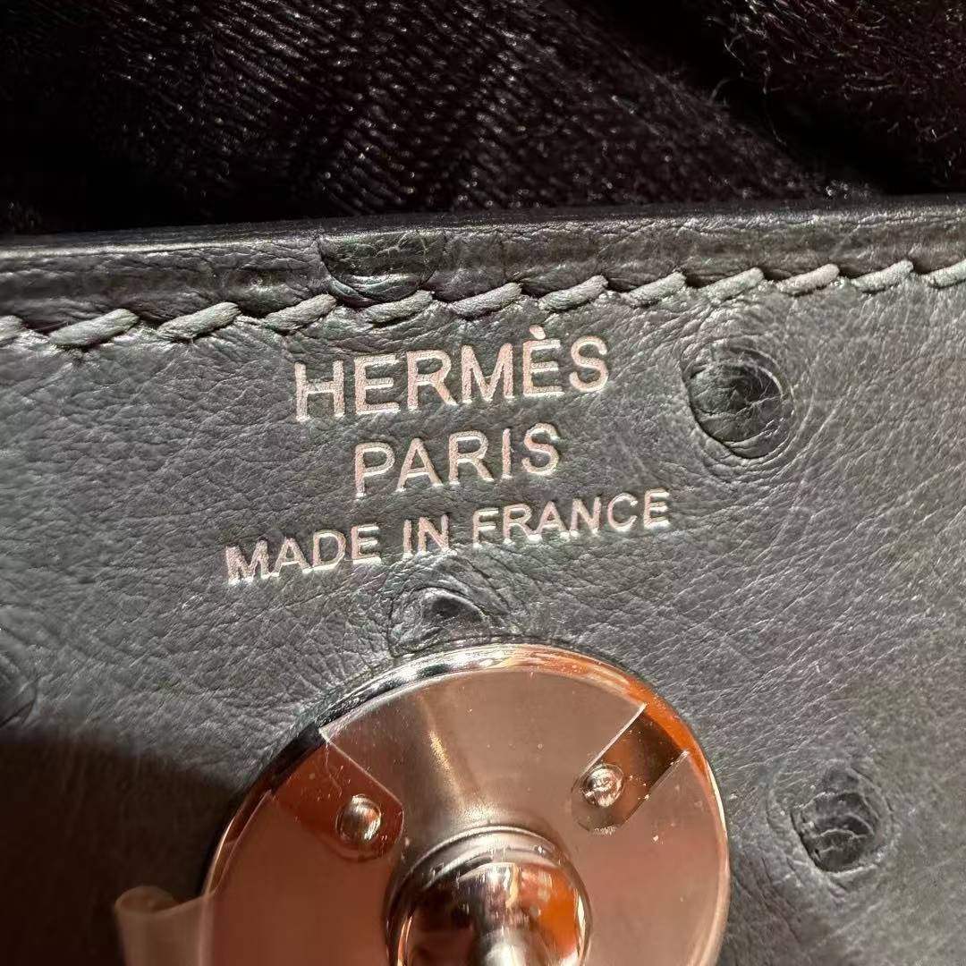 Hermes Lindy Mini 19 CM Bag Handmade In KK Ostrich Leather from South Africa Silver Hardware 0L Gris Meyer - Image 13