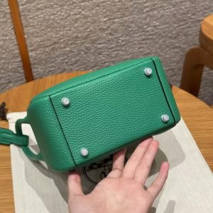 Hermes Lindy Mini 19 CM Bag Handmade In Taurillon Clemence Leather Silver Hardware 0T Vert Comics - Image 16