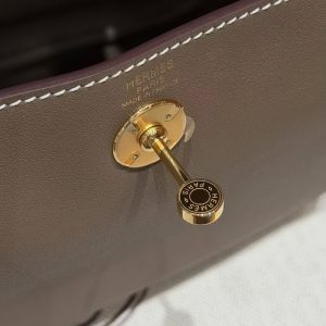 Hermes Lindy Mini 19 CM Bag Handmade In Swift Leather Gold Hardware 18 Etoupe - Image 12