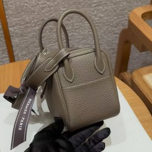 Hermes Lindy Mini 19 CM Bag Handmade In Taurillon Clemence Leather Silver Hardware 18 Etoupe - Image 19