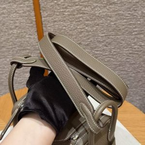 Hermes Lindy Mini 19 CM Bag Handmade In Taurillon Clemence Leather Silver Hardware 18 Etoupe - Image 6