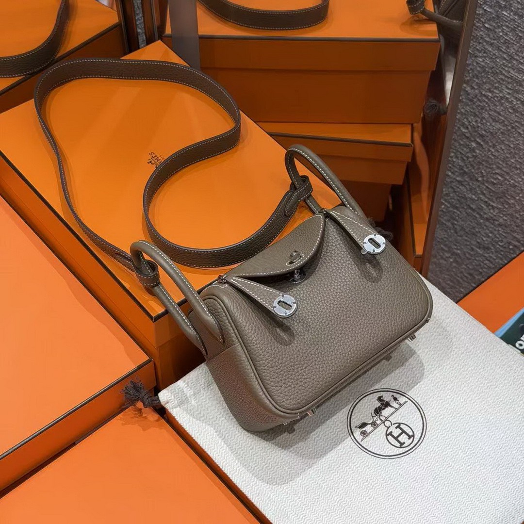 Hermes Lindy Mini 19 CM Bag Handmade In Taurillon Clemence Leather Silver Hardware 18 Etoupe - Image 3