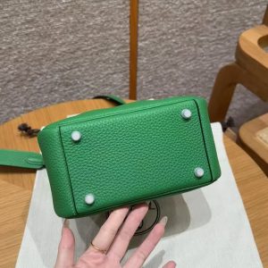 Hermes Lindy Mini 19 CM Bag Handmade In Taurillon Clemence Leather Silver Hardware 1k Bambou - Image 15