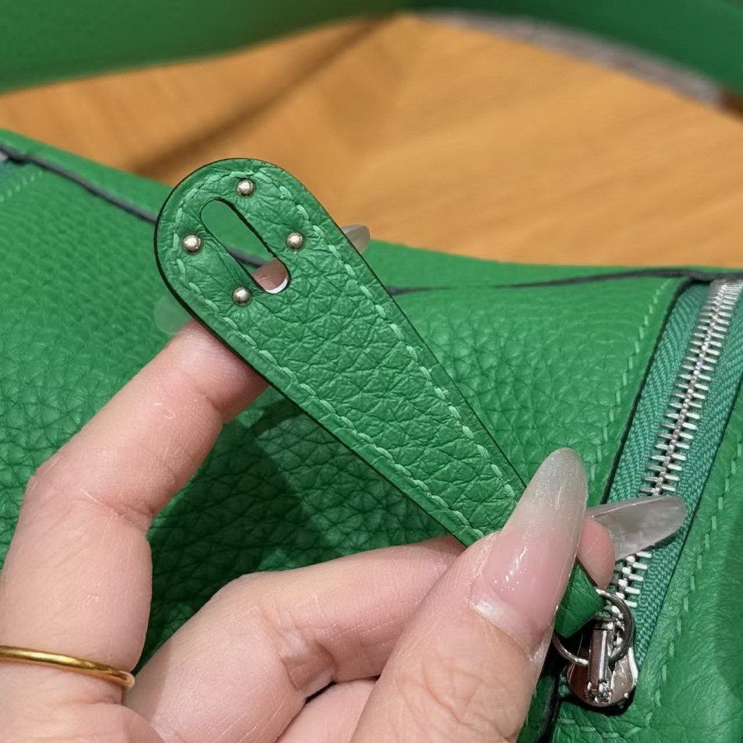 Hermes Lindy Mini 19 CM Bag Handmade In Taurillon Clemence Leather Silver Hardware 1k Bambou - Image 13
