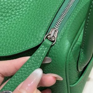 Hermes Lindy Mini 19 CM Bag Handmade In Taurillon Clemence Leather Silver Hardware 1k Bambou - Image 12