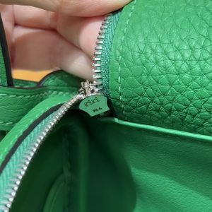 Hermes Lindy Mini 19 CM Bag Handmade In Taurillon Clemence Leather Silver Hardware 1k Bambou - Image 3