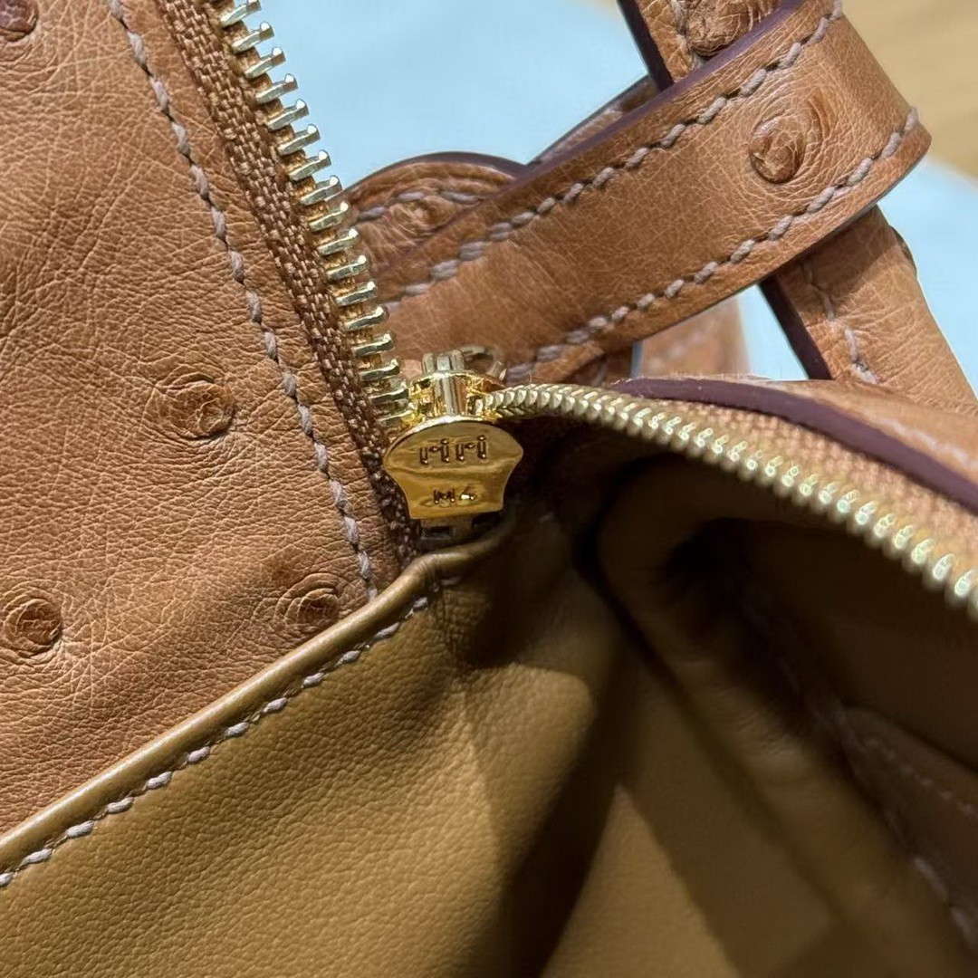 Hermes Lindy Mini 19 CM Bag Handmade In KK Ostrich Leather from South Africa Gold Hardware 37 Gold - Image 8