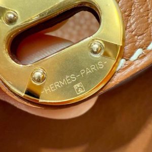 Hermes Lindy Mini 19 CM Bag Handmade In Taurillon Clemence Leather Gold Hardware 37 Gold - Image 16
