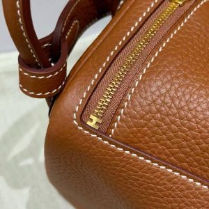 Hermes Lindy Mini 19 CM Bag Handmade In Taurillon Clemence Leather Gold Hardware 37 Gold - Image 14