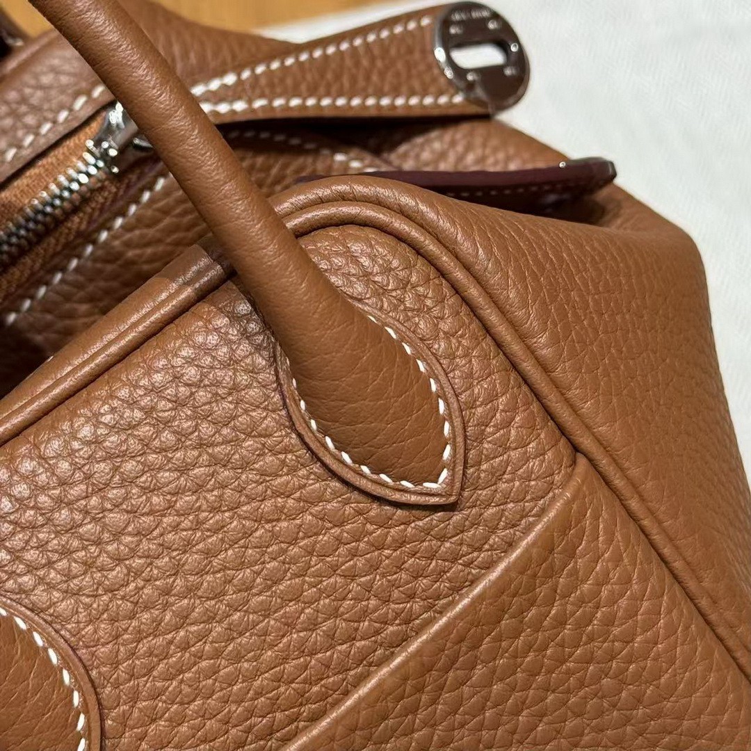 Hermes Lindy Mini 19 CM Bag Handmade In Taurillon Clemence Leather Silver Hardware 37 Gold - Image 6