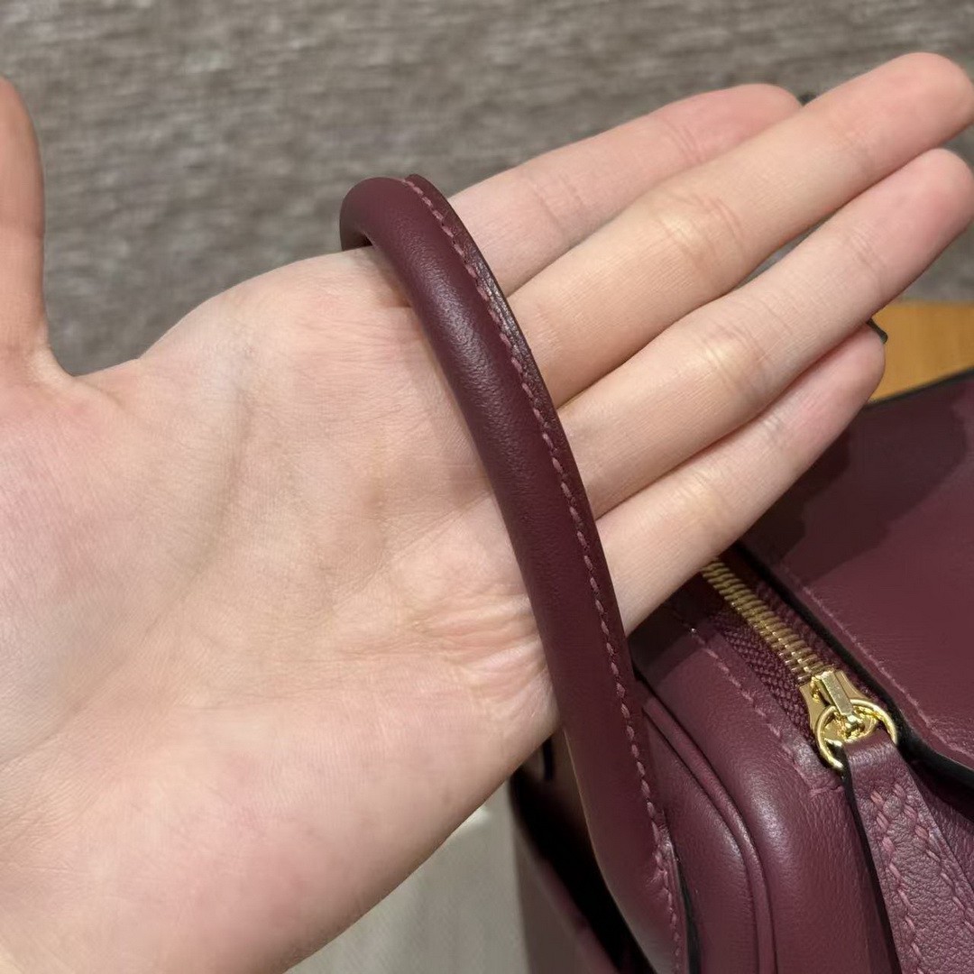 Hermes Lindy Mini 19 CM Bag Handmade In Swift Leather Gold Hardware 57 Bordeaux - Image 12