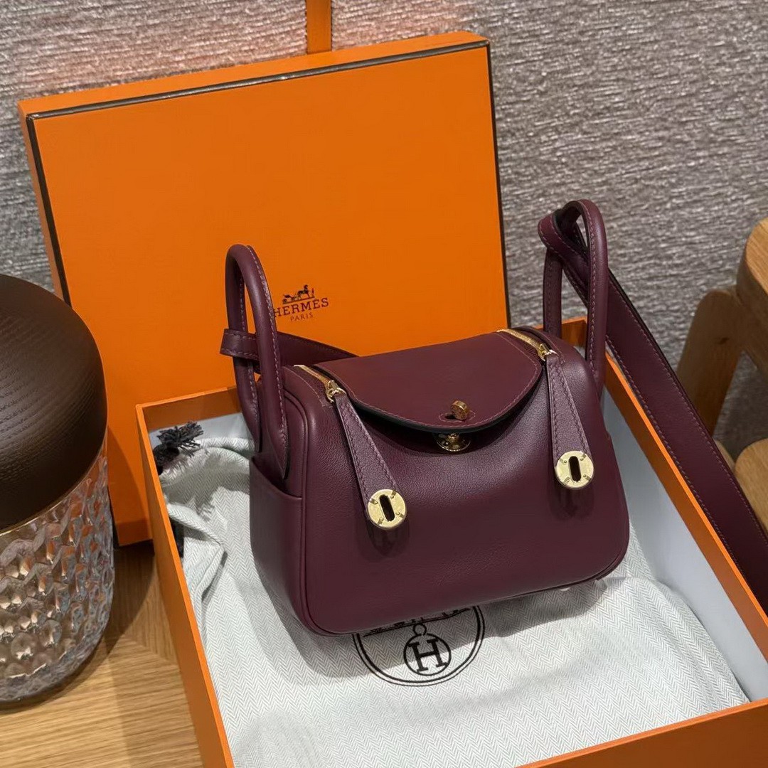 Hermes Lindy Mini 19 CM Bag Handmade In Swift Leather Gold Hardware 57 Bordeaux - Image 11