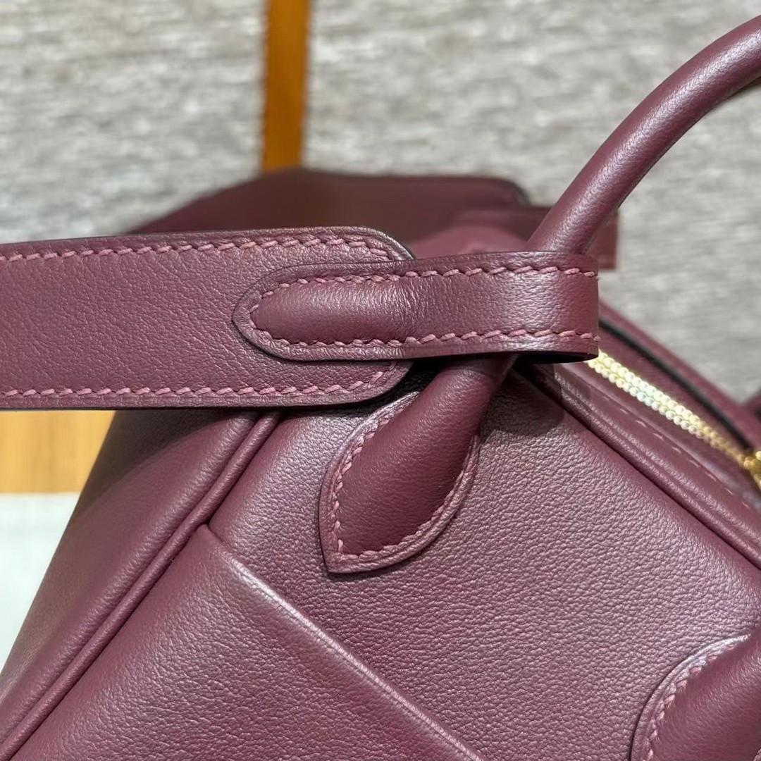 Hermes Lindy Mini 19 CM Bag Handmade In Swift Leather Gold Hardware 57 Bordeaux - Image 4