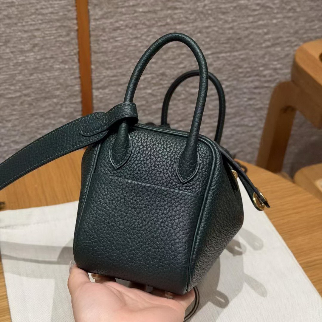 Hermes Lindy Mini 19 CM Bag Handmade In Taurillon Clemence Leather Gold Hardware 67 Vert Fonce - Image 19