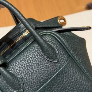 Hermes Lindy Mini 19 CM Bag Handmade In Taurillon Clemence Leather Gold Hardware 67 Vert Fonce - Image 7
